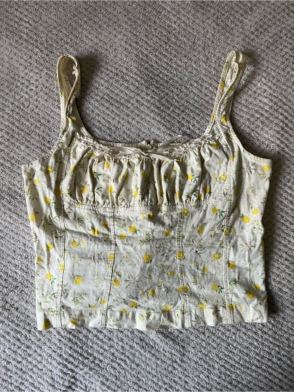 Kimchi Blue White Lemon Print linen blend summer coastal cruise vacationTank Top